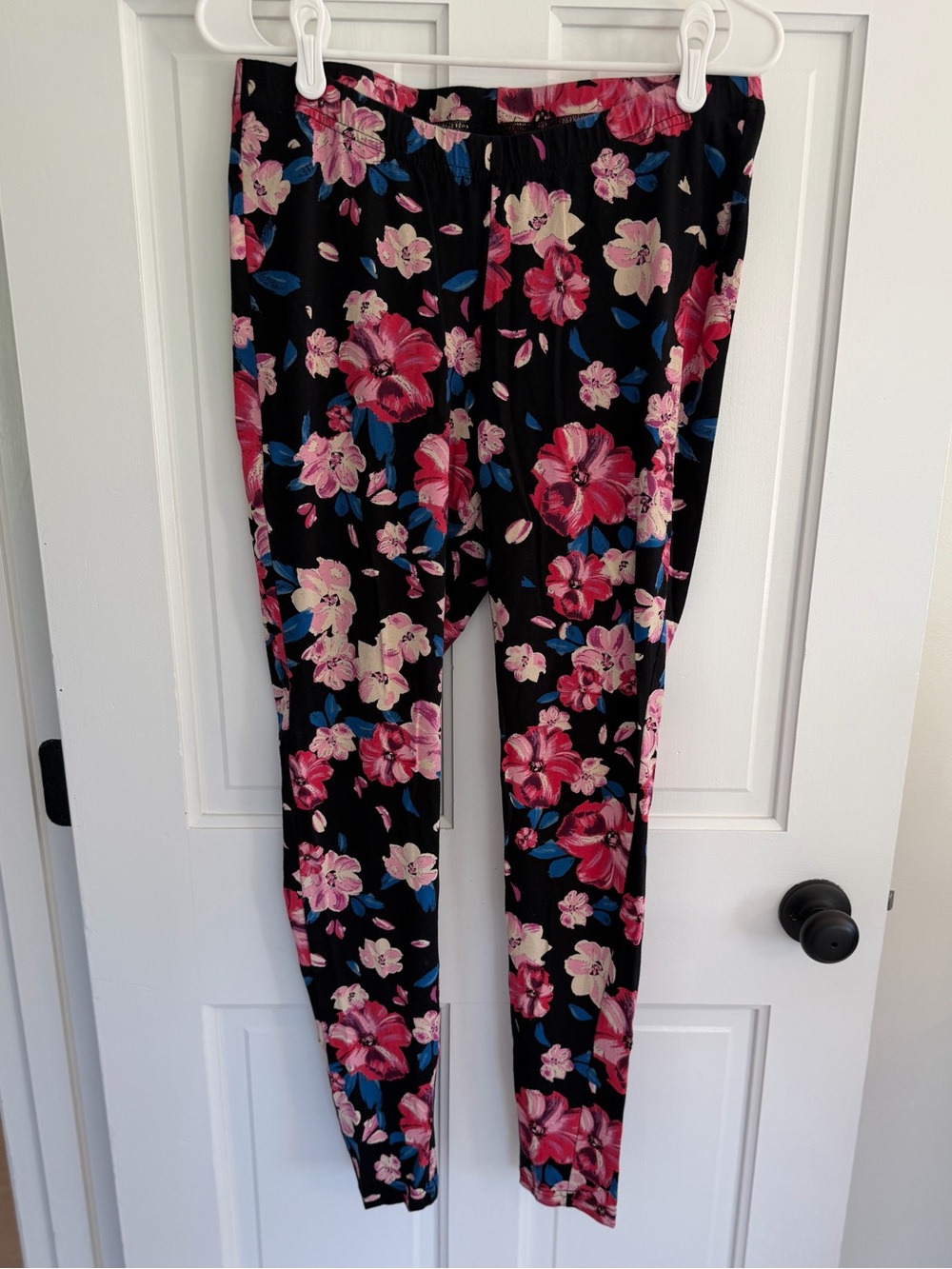 Torrid Size 1 14/16 Black Pink Floral Full Length Cotton Leggings